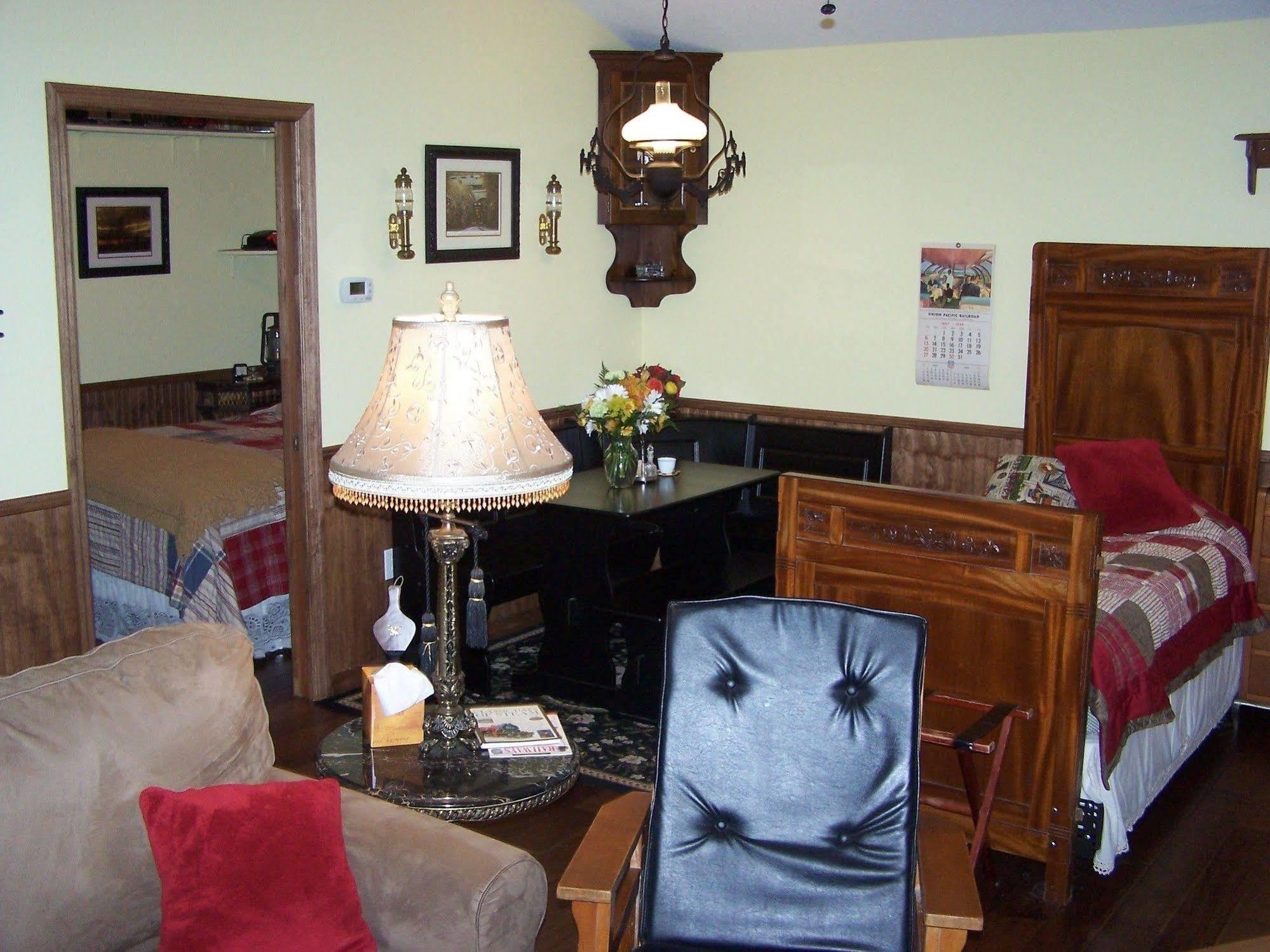 Alling House Bed And Breakfast Orange City Habitación foto